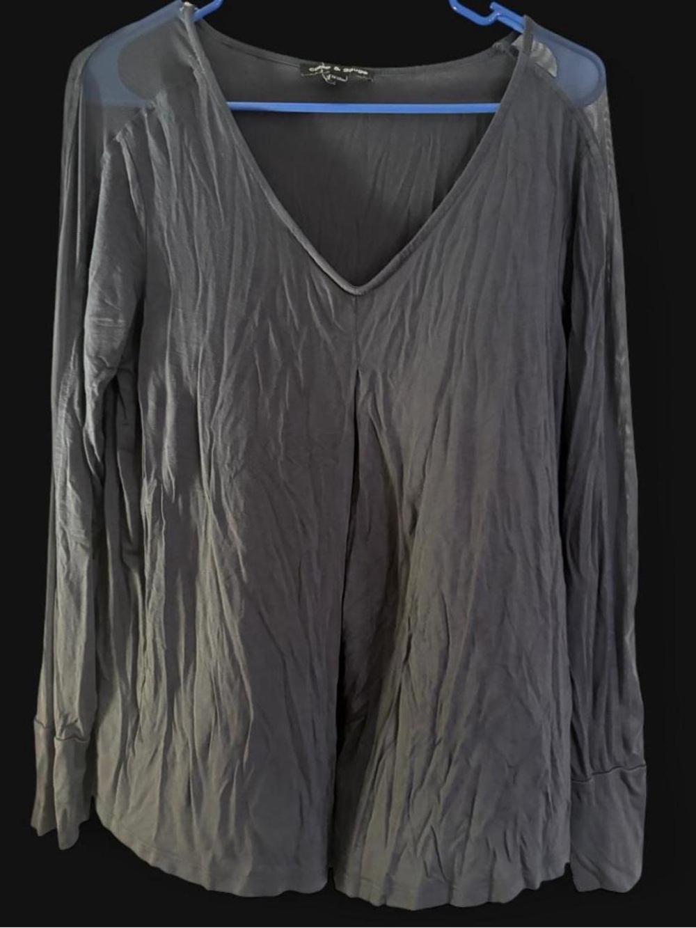 Cable & Gauge Long Sleeve V-Neck Top - Gray